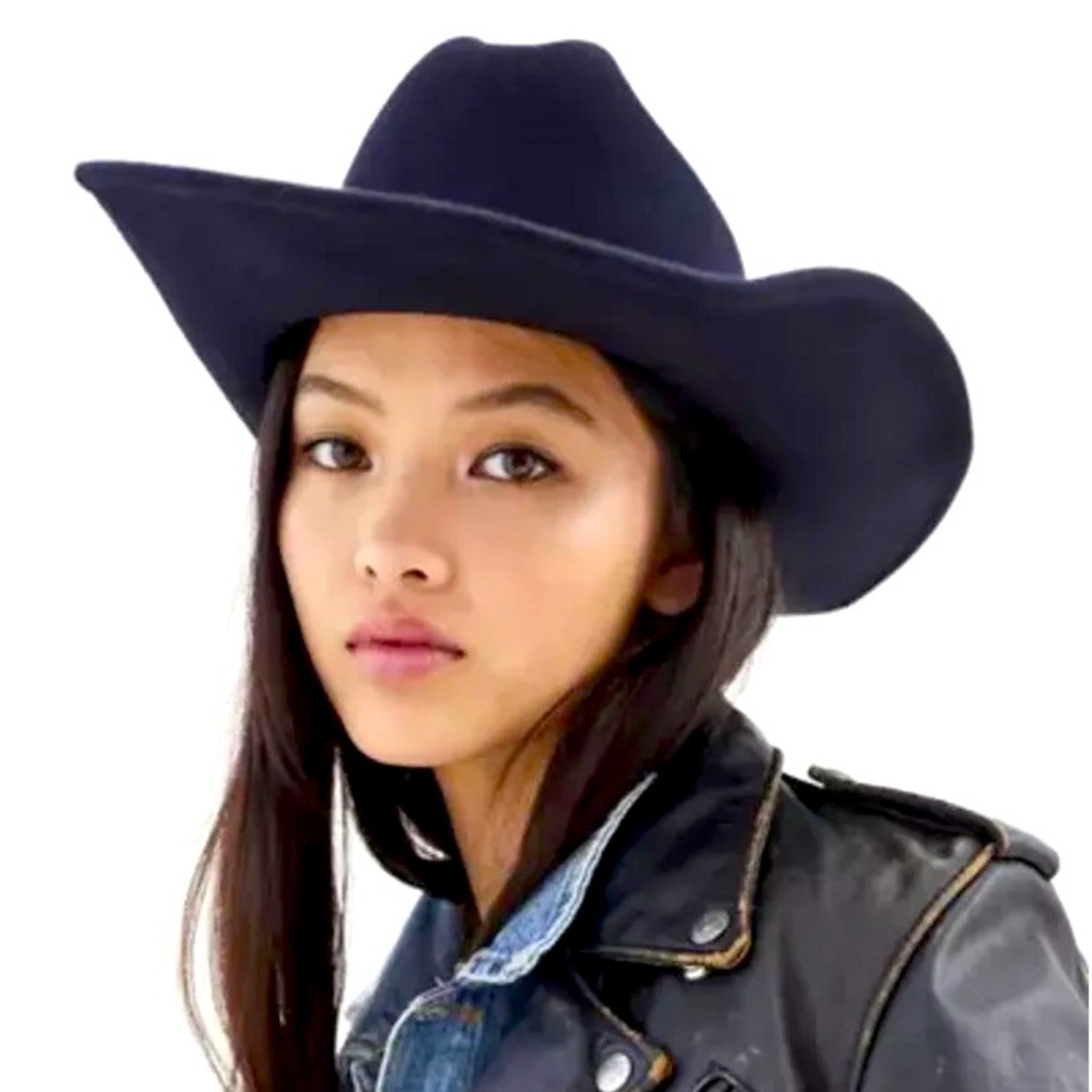 NEW w/ TAGS Wool Cowboy hat in black from Urban outfitters